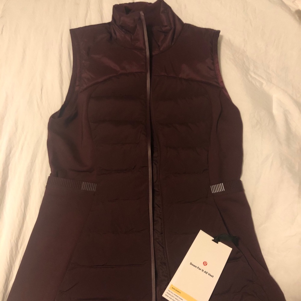 Lululemon vest-maroon